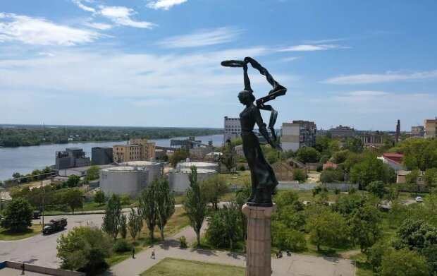 В окупованому Херсоні пролунали вибухи (відео)