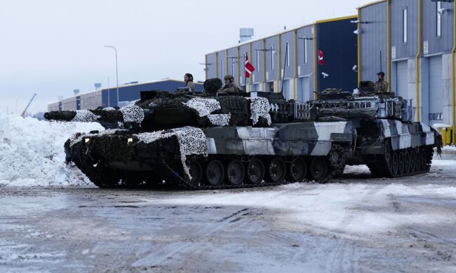Польща відправить Україні 10 Leopard і ще 60 своїх танків: названо терміни