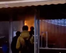 У центрі Києва загорілася «Арома кава» (відео)