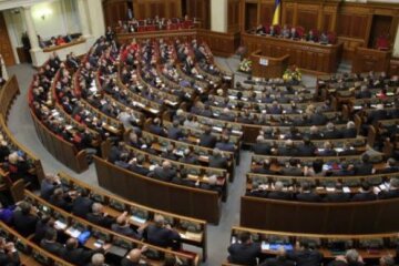 “Міняю чоловіка”: дві нардепки оскандалилось з помічниками