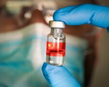 Китайська вакцина, куплена Україною, виявилася недостатньо ефективною