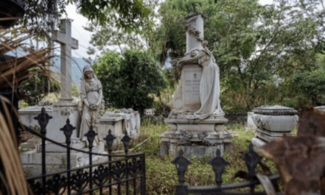 Ритуальна служба налагодила незаконну схему продажу місць на цвинтарях у Києві