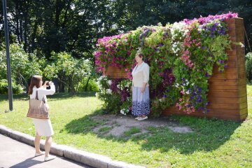 Казкова країна з квітів: неймовірна прогулянка Мульт-лендом (фото, відео)
