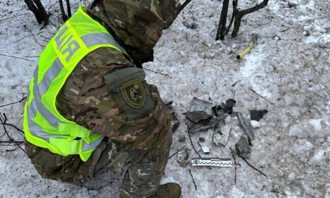 Нічна атака на Київ: наслідки падіння ворожих уламків у трьох районах