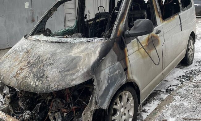 Сьогодні вночі спалили машину руху Гонор