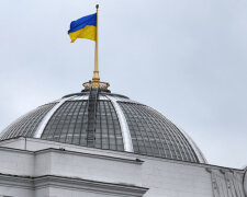 Посольство України в Румунії отримало два підозрілих конверти, викликали саперів