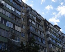 В Українці Обухівського району загорівся багатоповерховий житловий будинок - служби