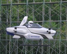 В Японії летючий автомобіль здійснив перший політ з людиною всередині (відео)