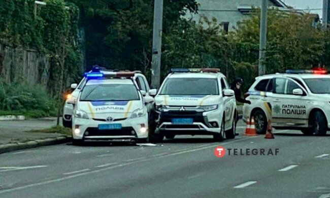 Київські патрульні в двох безглуздих аваріях розбили три службові машини за день