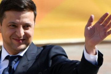Скільки Зеленський заробив за червень