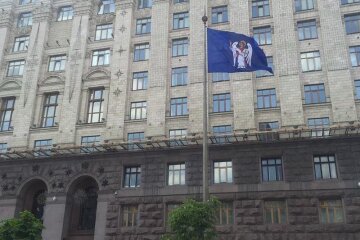 Жодним чином не зобов’язує: Київрада лише рекомендує учням щоденно виконувати Гімн