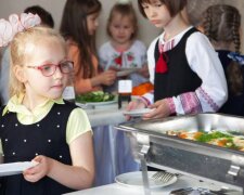 Освіта всупереч атакам: майже 80% шкіл Києва повернулися до очного навчання