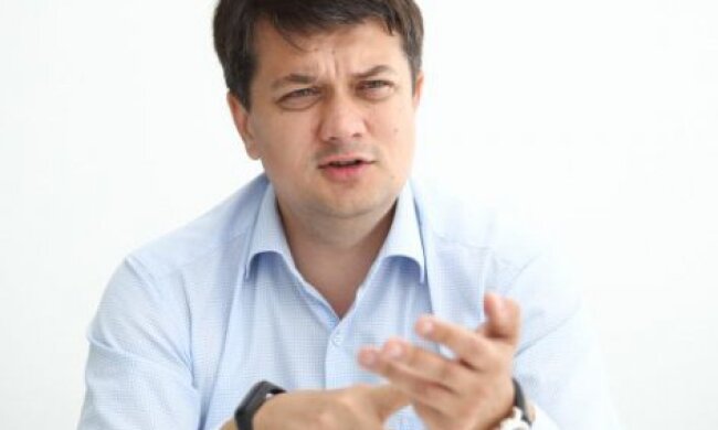 Від 3500 гривень на добу: пояснили, чому навчати депутатів так дорого