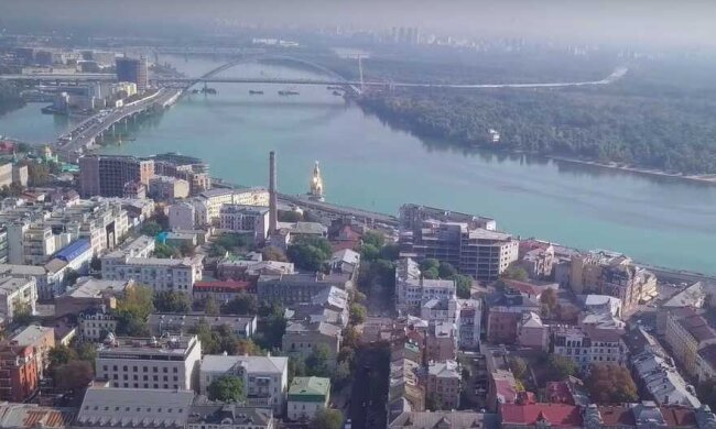 До Києва переїхали жити сотні тисяч людей