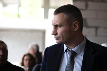 В Києві закривають на карантин школи, садочки, розважальні зони в ТРЦ: Кличко