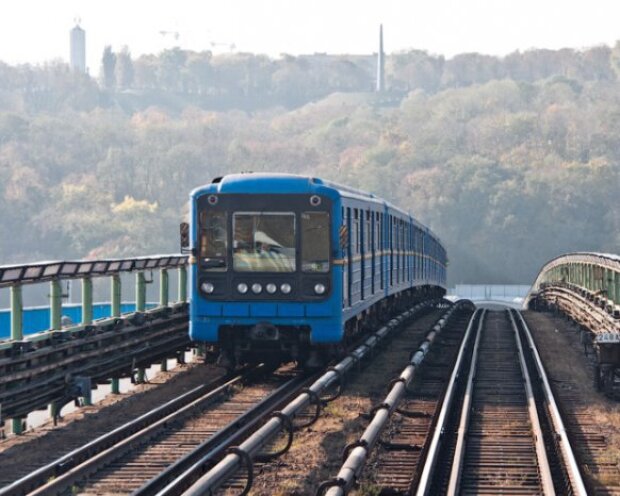 На вихідних у Києві обмежать рух метрополітена