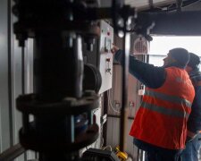 Комунальні служби Києва борються за тепло в умовах надзвичайної ситуації