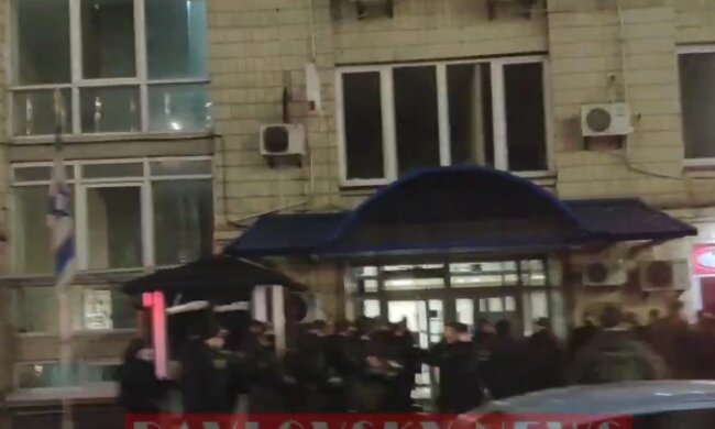 Біля ізраїльського посольства в Києві йдуть протести