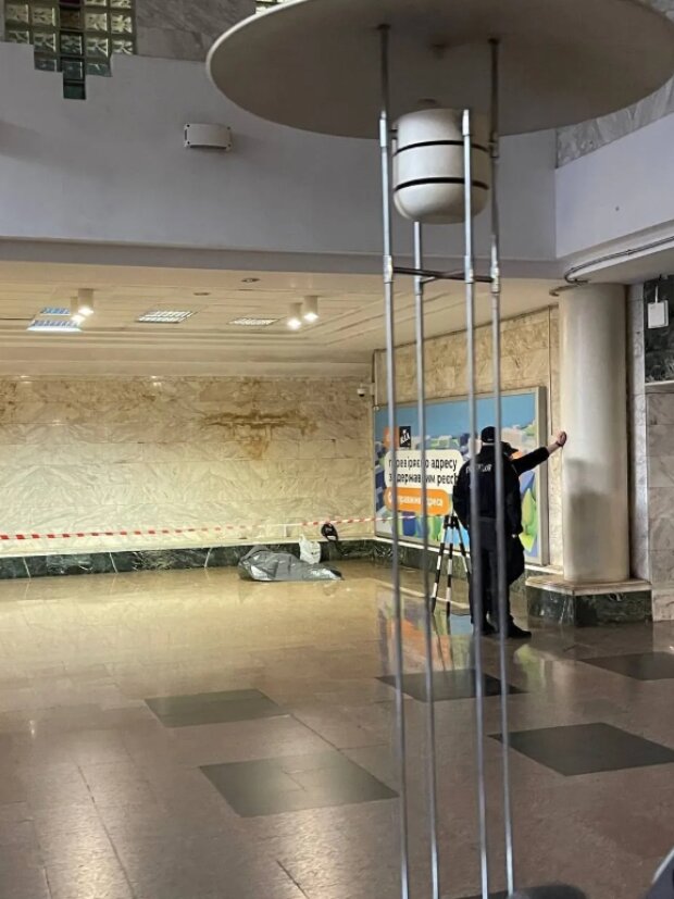 У Києві вдень на станції метро "Дорогожичі" виявили тіло людини