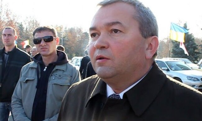 “Бізнес по-чорному” або як Козаченко обкрадає своїх партнерів (відео)