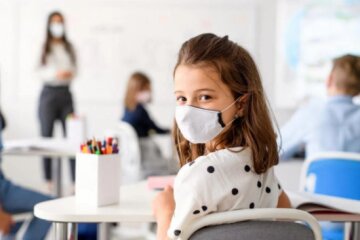 Шість київських шкіл і вісім дитсадків закриті через пандемію
