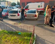 У Києві 19-річний студент влаштував ножовий напад: один із постраждалих перебуває в комі