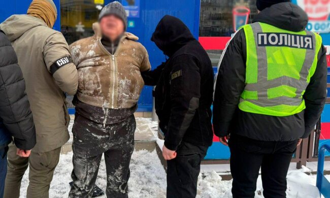 Ціна свободи — $18 000: у Києві викрили ділка, який обіцяв «витягти» засуджену через ЗСУ