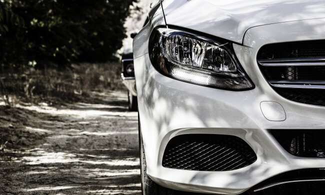 В Києві евакуювали авто разом з дітьми