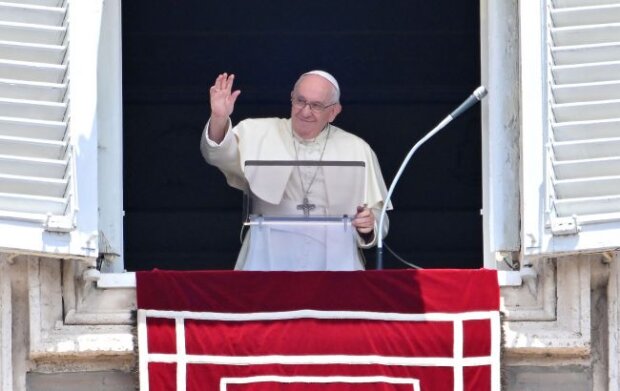 Папа Франциск попросив бога “поспішити” із закінченням війни в Україні, не згадавши Росію