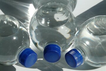 Київводоканал розвозитиме освячену воду: де можна набрати агіасму на Водохреща
