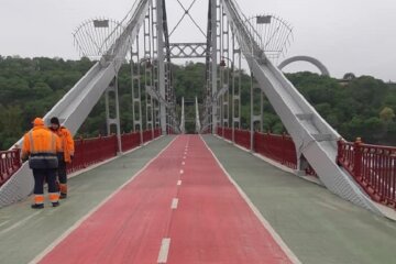 Після ремонту відкрився улюблений киянами міст