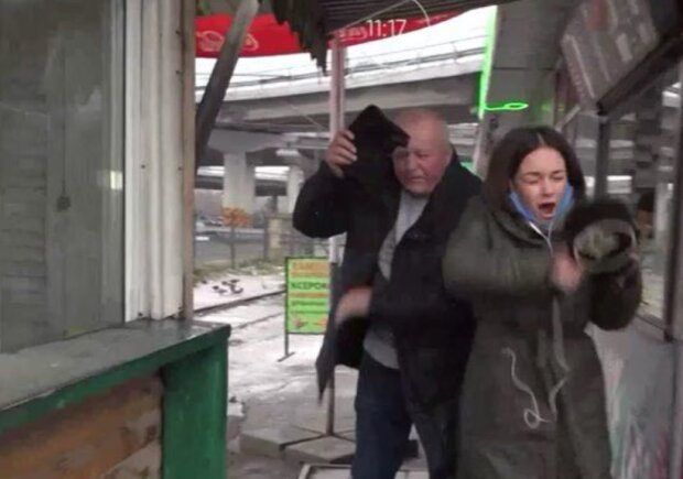 У Києві напали на знімальну групу телеканалу, відкрито слідство (відео)