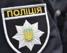 Поліція врятувала чоловіка, який облив себе бензином і намагався підпалити