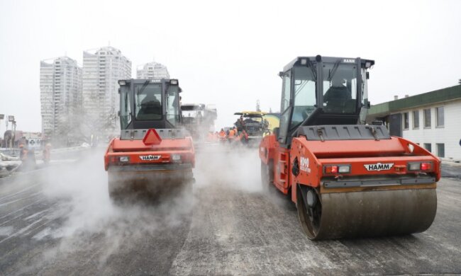Шулявський шляхопровід почали асфальтувати (відео)