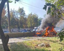 Теракт у Дніпрі: вибухнув автомобіль, загинув сапер АТО і співробітниця ДСНС (відео)