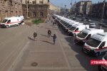 Мер Києва передав медикам 39 нових швидких та 2 експрес-лабораторії (відео)