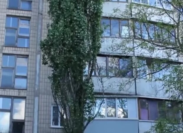 У Києві ґвалтівник проник через вікно в квартиру і поглумився з жінки