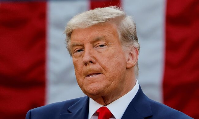 Скандал із порнозіркою: що відомо про звинувачення, висунуті Дональду Трампу