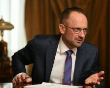 Безсмертний поплатився за заяву про паузу України в “Мінську” — політолог