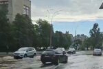 Не злива — у Дніпровському районі Києва стався прорив трубопроводу