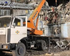 Ракетний удар по житловому будинку у Запоріжжі: рятувальники дістали тіла ще 2 загиблих