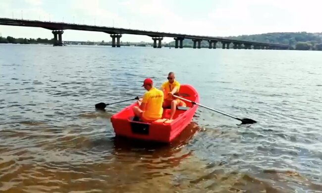 Сучасні та маневрові: пляжний патруль Києва оснастили українськими човнами (відео)