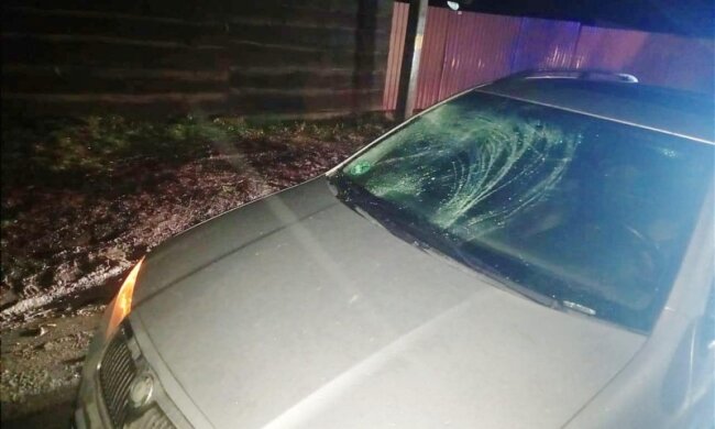 19-річний водій наїхав на двох пішоходів