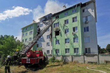 Під час вибуху в житловому будинку на Київщині постраждали двоє людей, в тому числі підліток (відео)