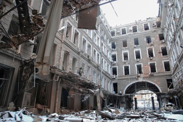 Обстріл Харкова тривав всю ніч: від бомбардування спалахнули 40 будинків