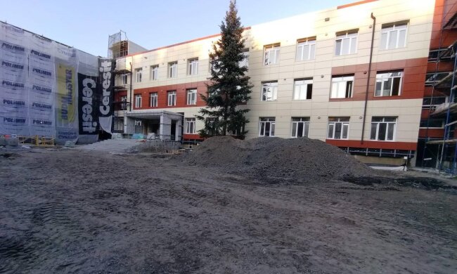 Ліцей №3 в Ірпені вже готовий на 70% - місцевий директор