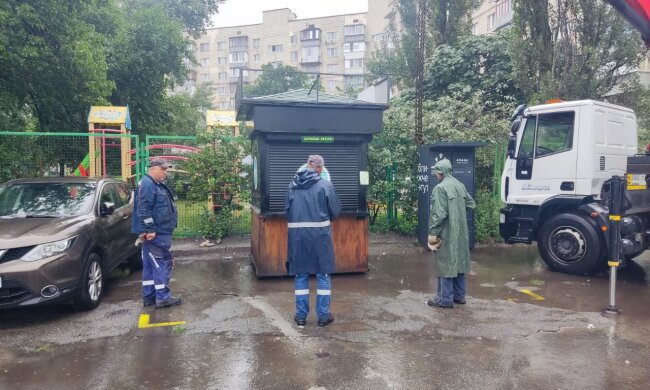 У Києві протягом тижня демонтовували МАФи навіть у дощову погоду