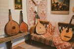 В Пирогові відбулося відкриття виставки авторських музичних інструментів та зразків українського живопису