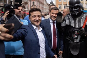 Зеленський показав фотографії з прогулянки Львовом