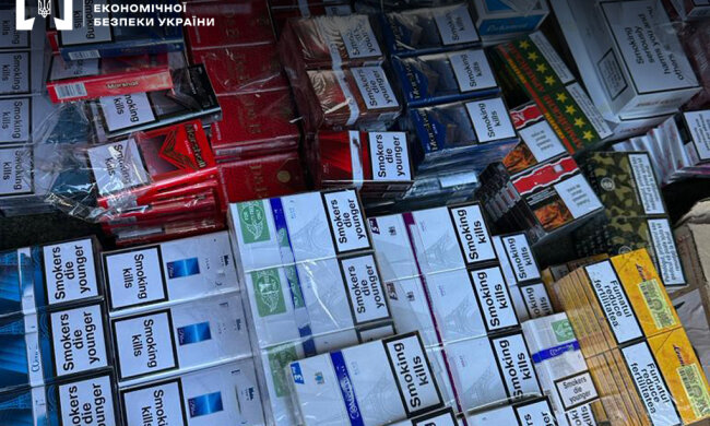 Правоохоронці викрили столичну підпільну мережу контрафактних цигарок